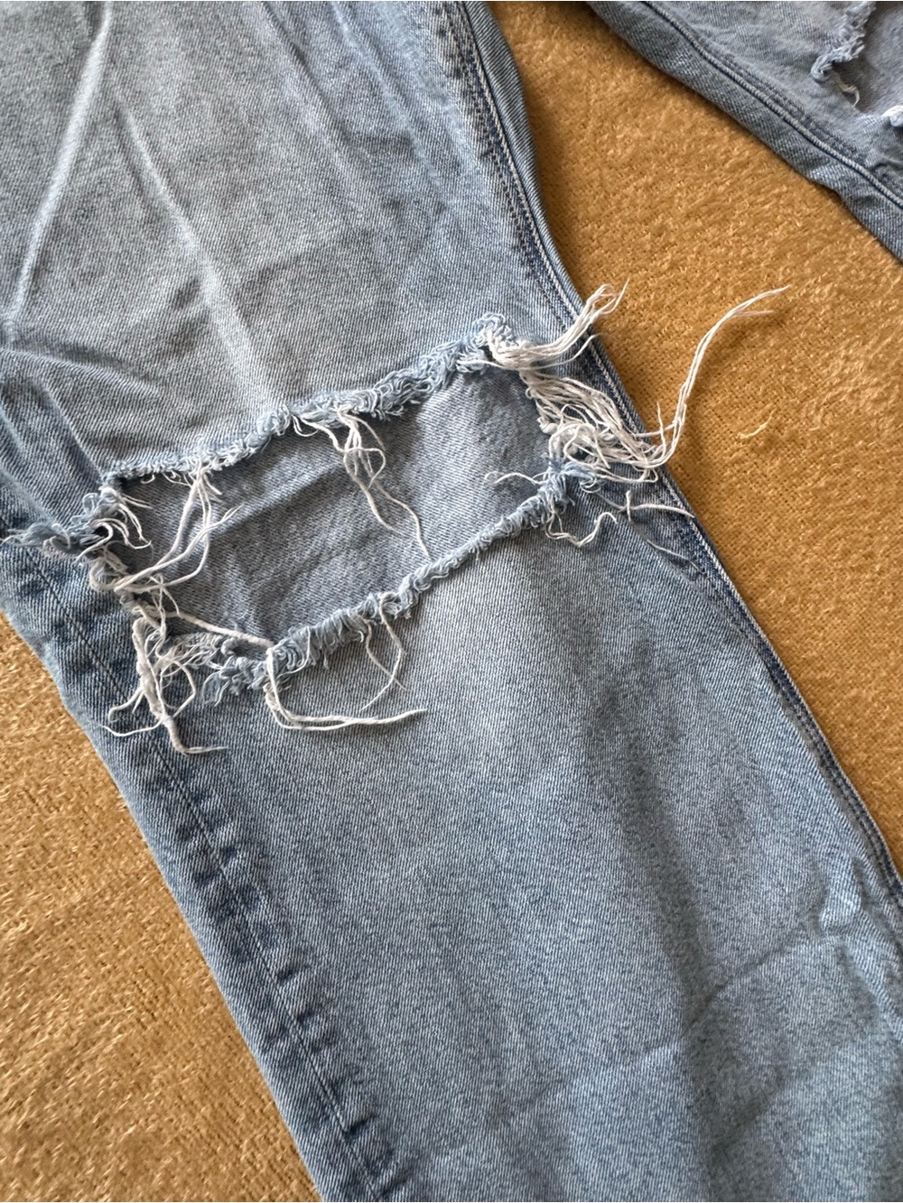 American Eagle Outfitters Light Blue Distressed 90’s Boot Cut Jeans - Picture 2 of 8